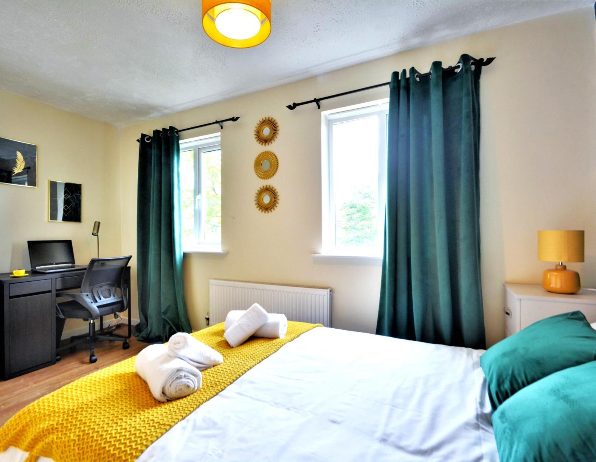 Manchester Townhouse By Bevolve - 4 Bedrooms - Free Parking 外观 照片